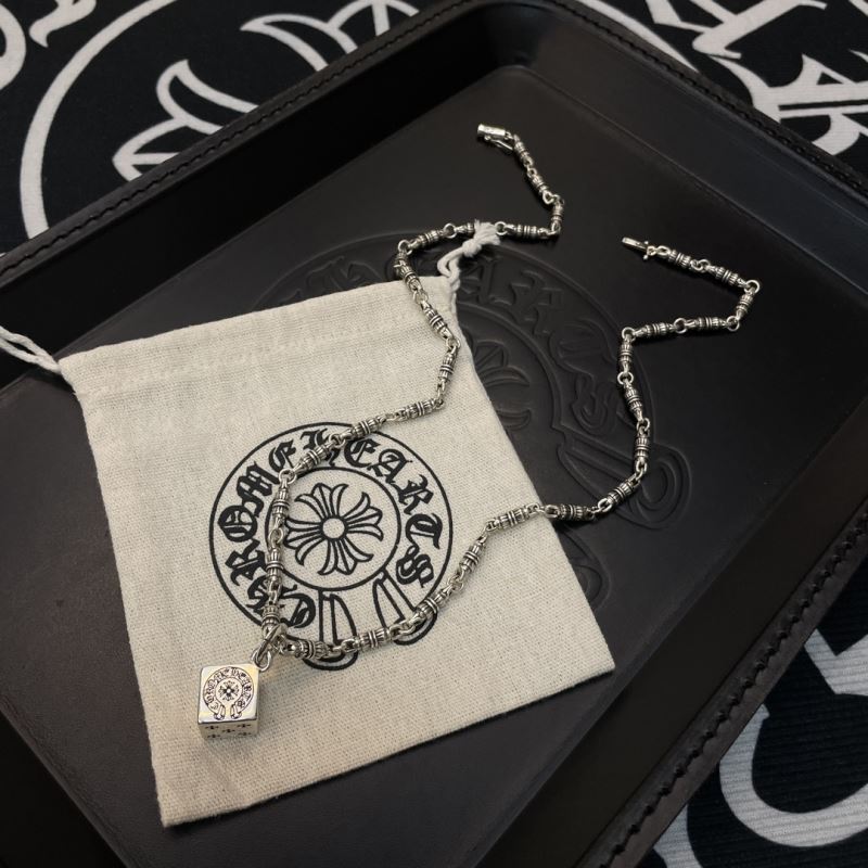 Ch*0me He**ts necklaces